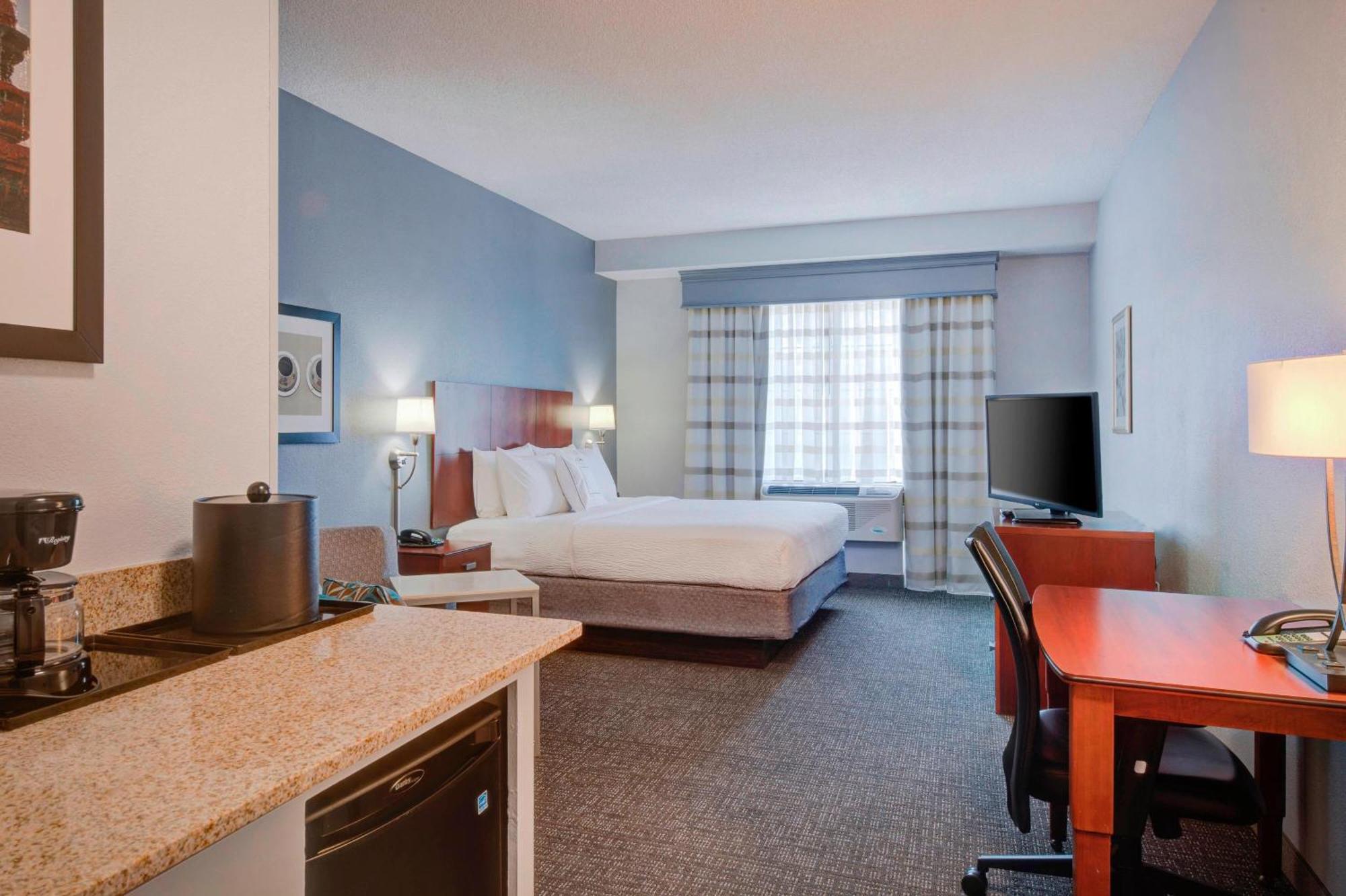 Courtyard Raleigh Crabtree Valley Экстерьер фото