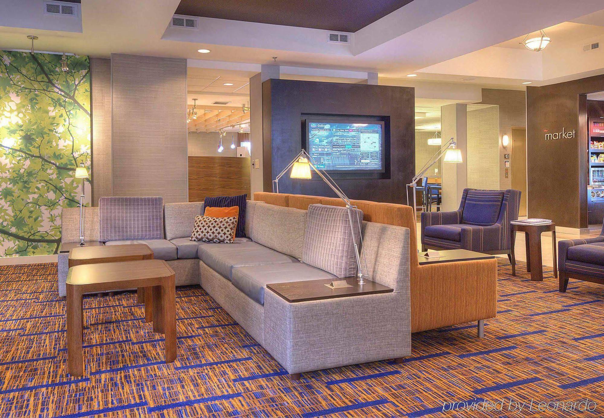 Courtyard Raleigh Crabtree Valley Экстерьер фото