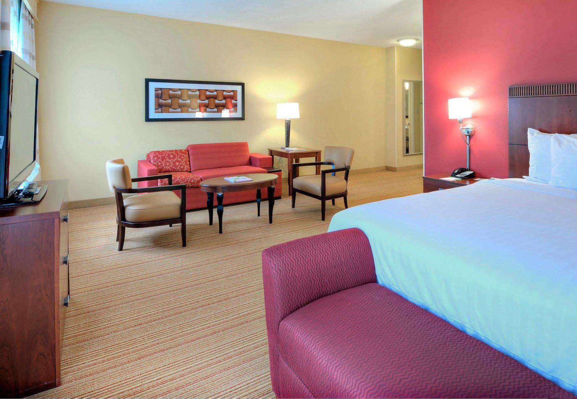 Courtyard Raleigh Crabtree Valley Экстерьер фото